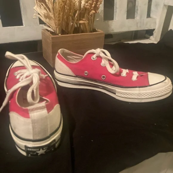 Authentic converse low rise top pink and white shoes - Picture 6 of 10